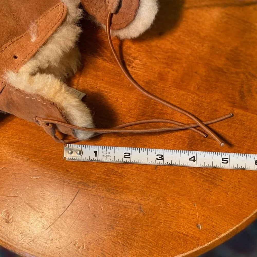 UGG Infant B00 Boots, Chestnut, Size Small
